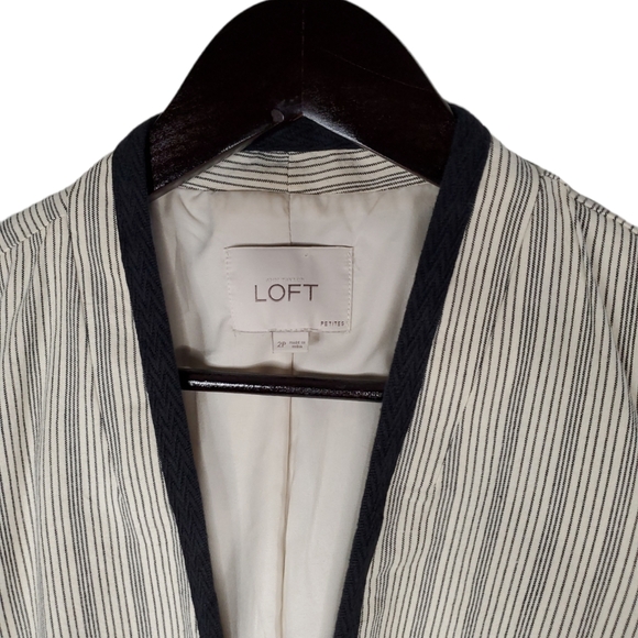 ANN TAYLOR LOFT Pin Stripe Women's Blazer - Picture 4 of 6